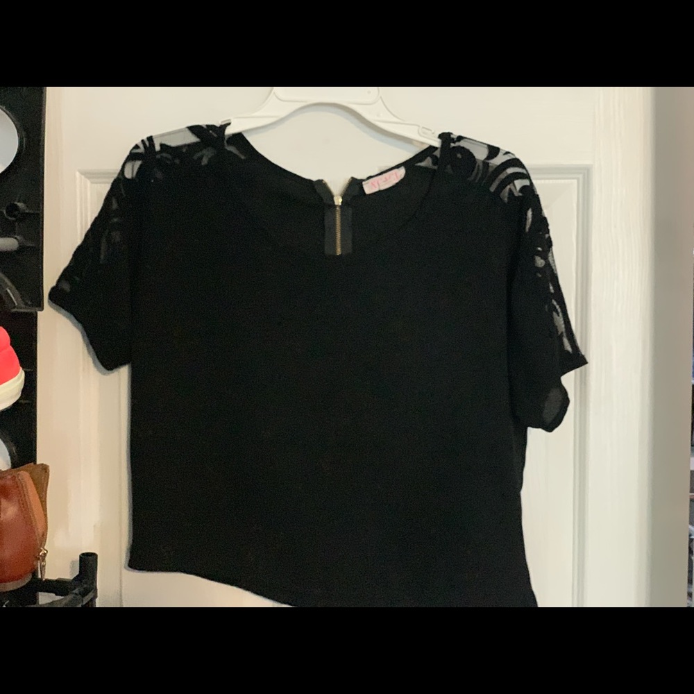Black Crop Top - lace sleeves
